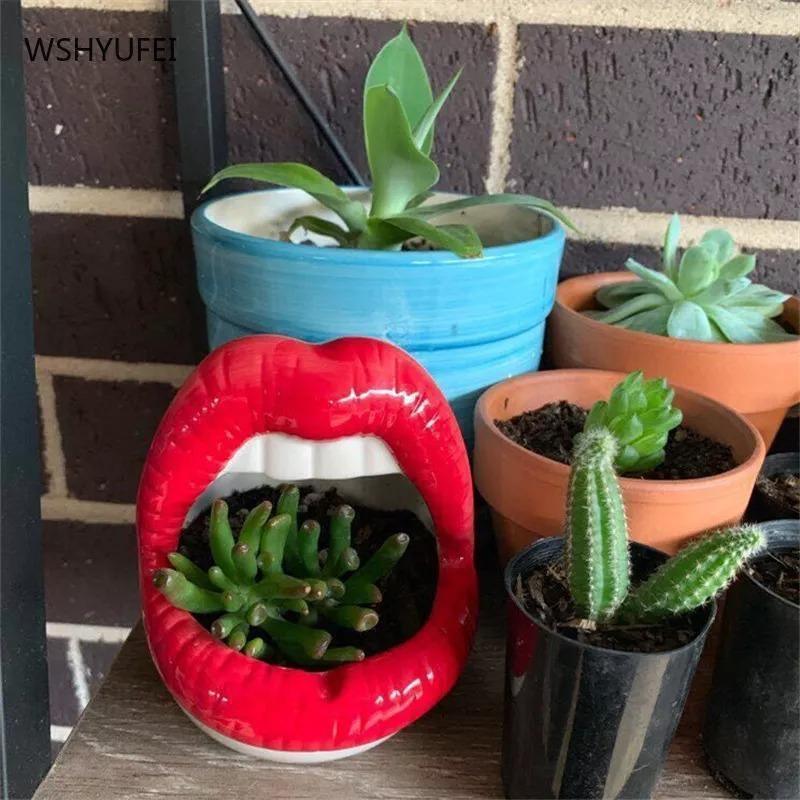 Pucker Up Lips Ceramic Planter