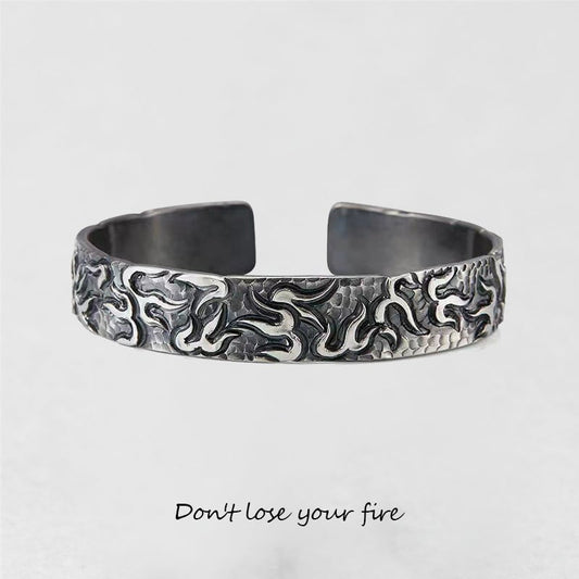 ''Ne perdez pas votre feu'' Bracelet Flamme Rugissante 