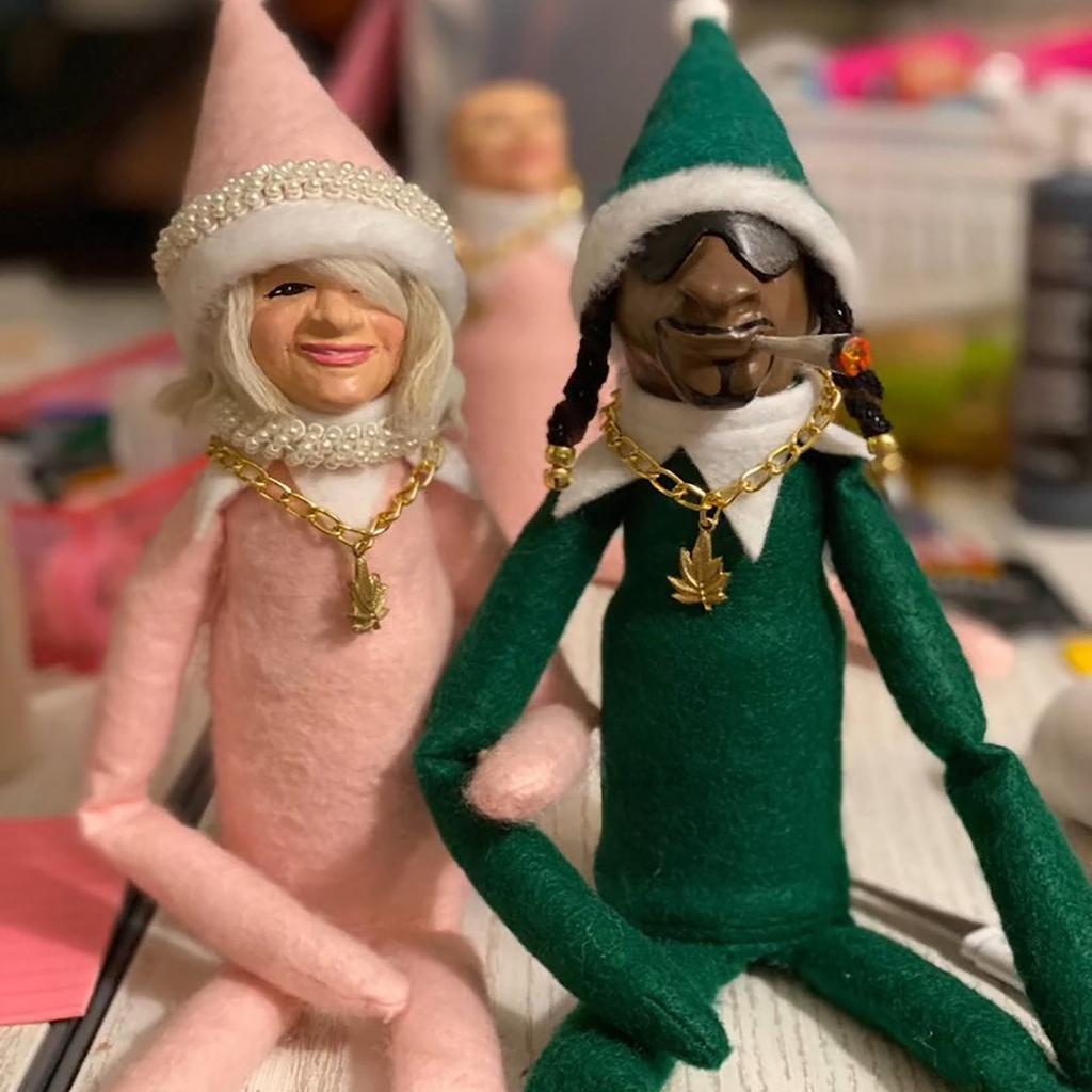 Snoop On A Stoop Christmas Elf Doll